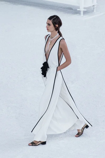 Look 63